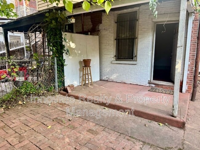 Building Photo - 4416 Locust Ave