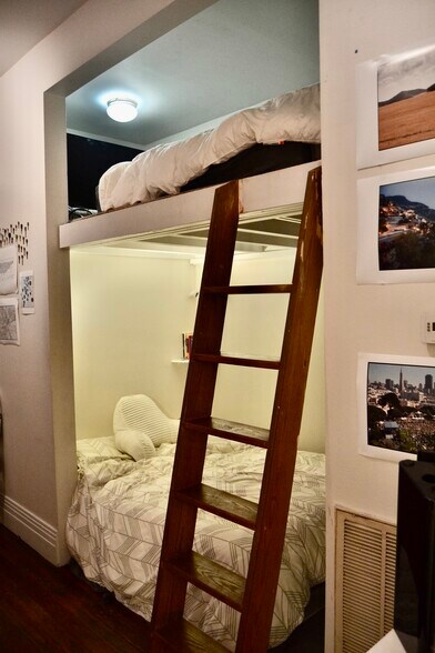 two bed spaces...one is a loft - 625 7th Ave S
