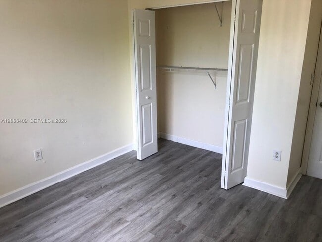 Building Photo - 5598 NW 113th Ave