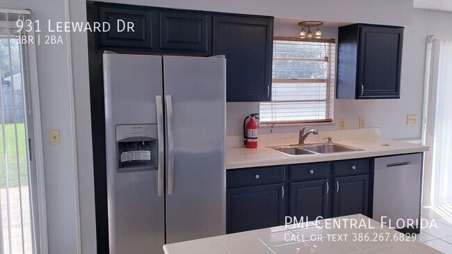 Building Photo - 931 Leeward Dr
