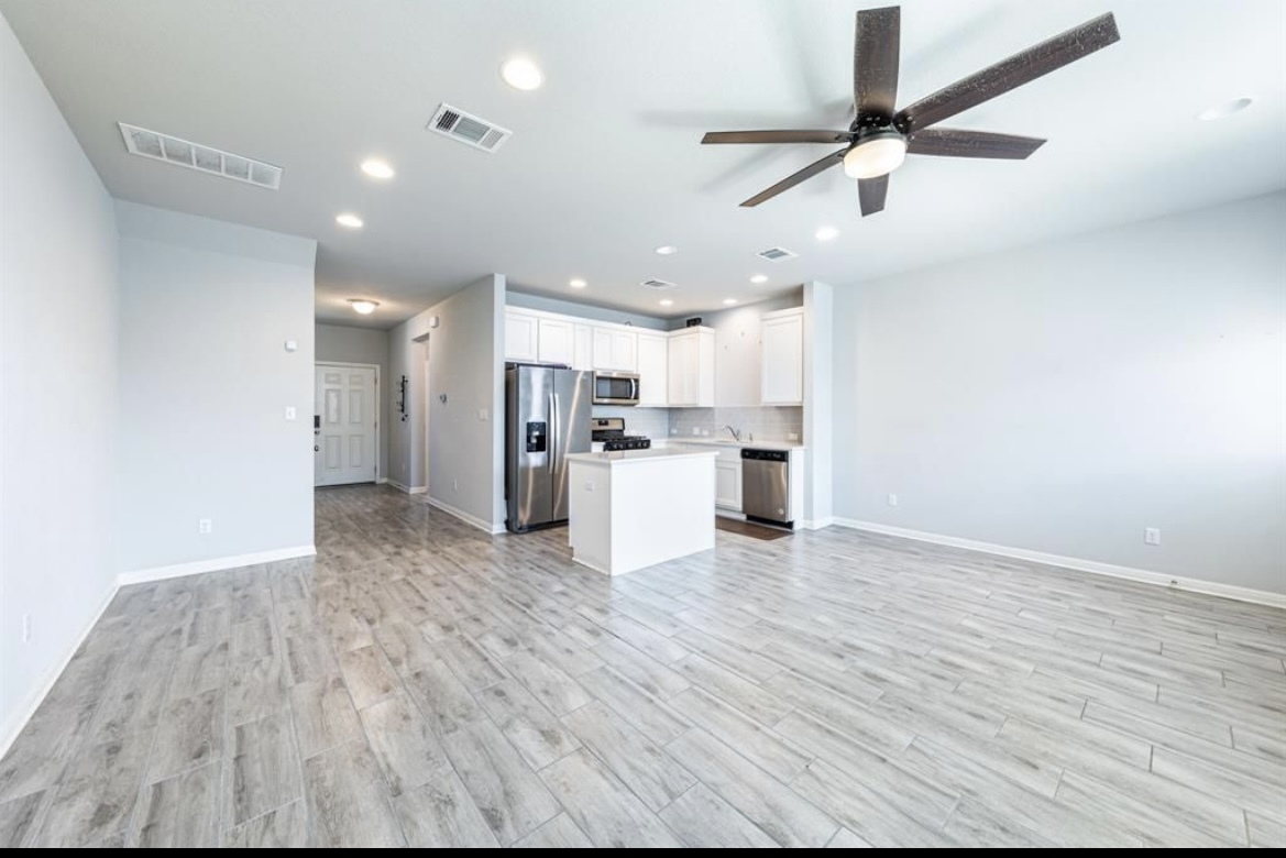 Building Photo - 2013 Arendale Dr