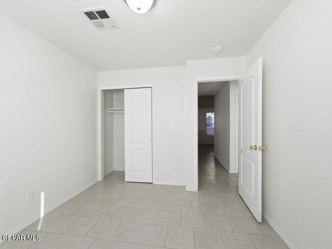 Building Photo - 11621 Gypsum Hills Cir