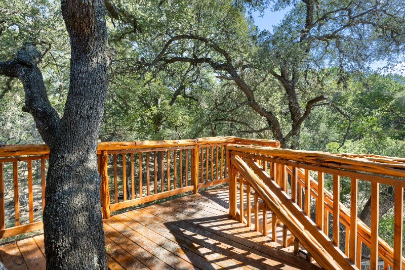 Building Photo - 105 Hi View Dr