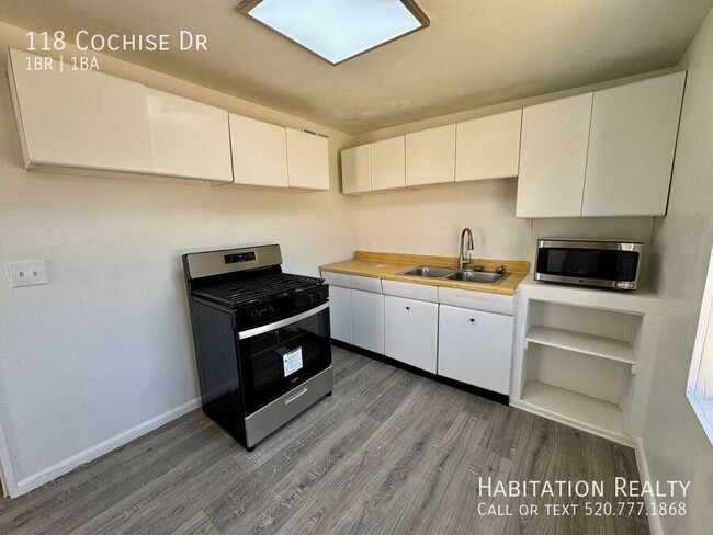 Building Photo - 118 Cochise Dr