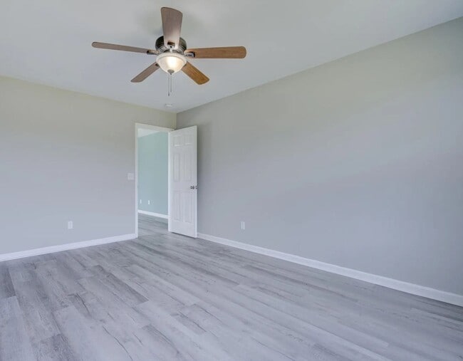 Building Photo - WHITNEY PINES - 3 Bedroom Home located in ...