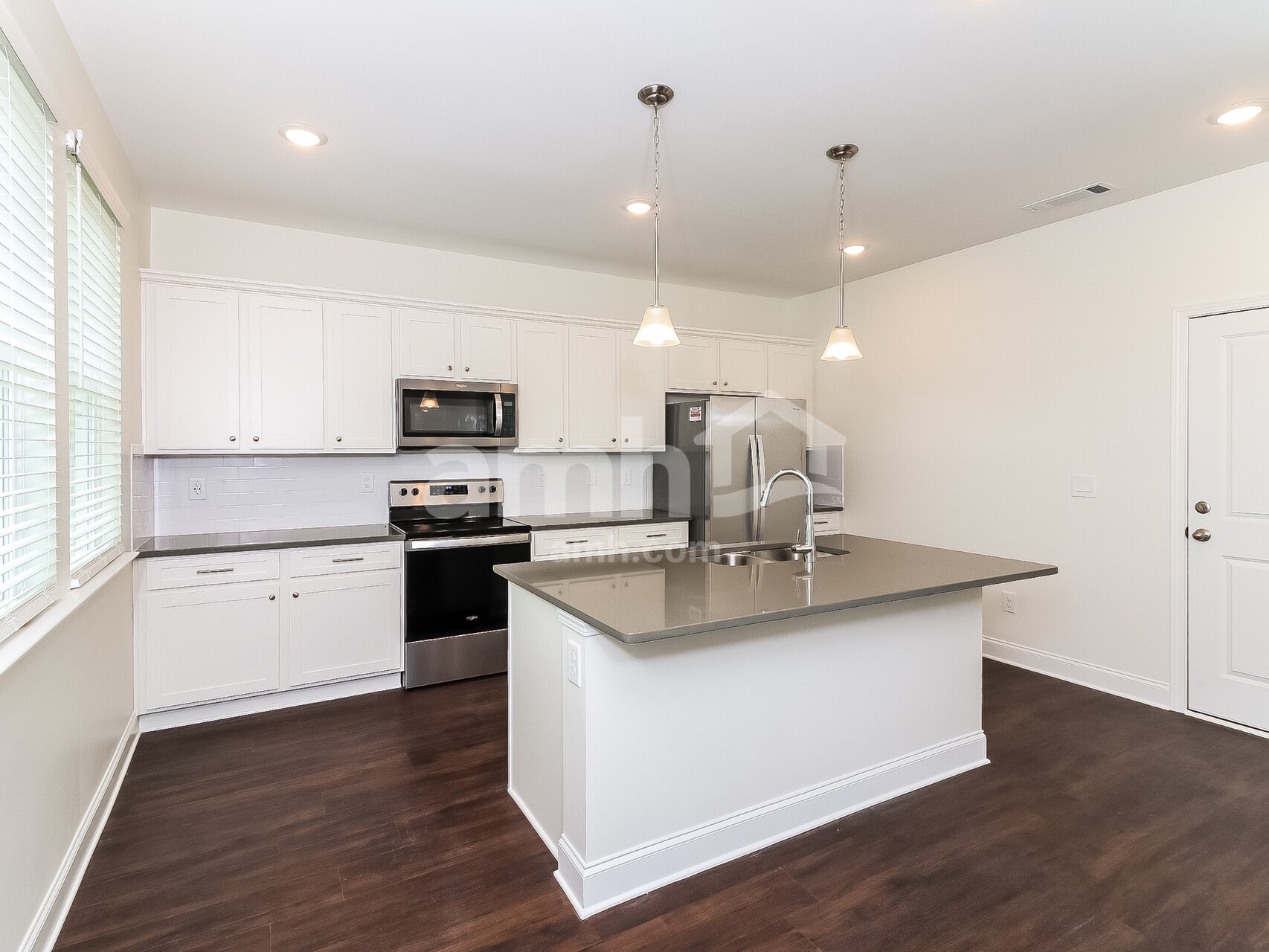 Building Photo - 4040 Chivalry Dr