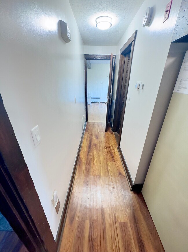 Building Photo - 2 A Cedar Drive-SI ID1380185P