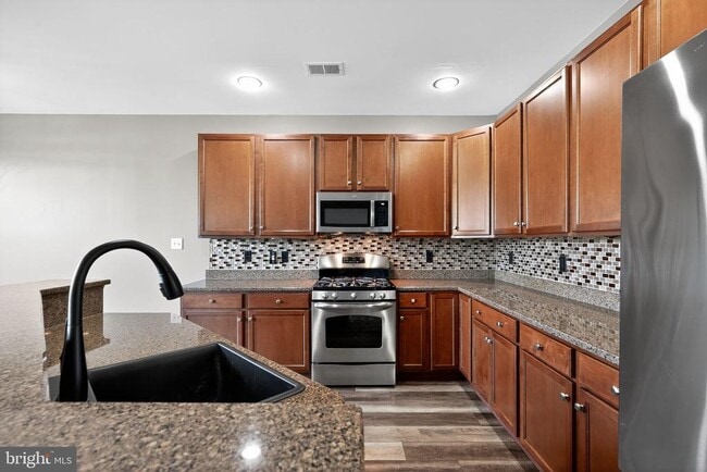 Building Photo - 96 Eagleview Terrace
