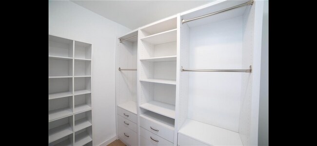 Building Photo - 414 Shorecrest Dr