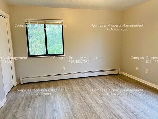 Building Photo - 885 Hardwick Dr SE