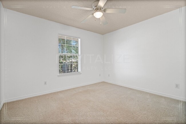 Building Photo - Beautiful 4-Bed 2-Bath Home on Corner Lot in Gated Community