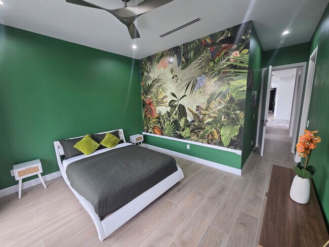 Building Photo - 1812 Miami Rd