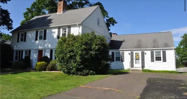 Primary Photo - 266 Savage Hill Rd
