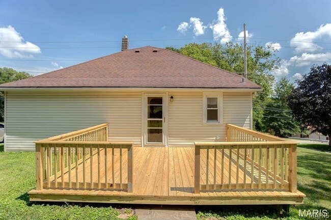 Building Photo - 126 S Meridian Rd