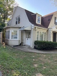 Building Photo - 203 32nd Ave S