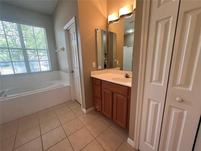 Building Photo - 1590 Cherry Lake Way