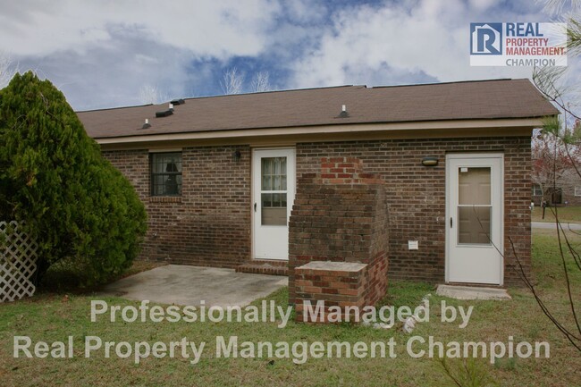 Building Photo - All Brick Ranch with Attached Garage on La...