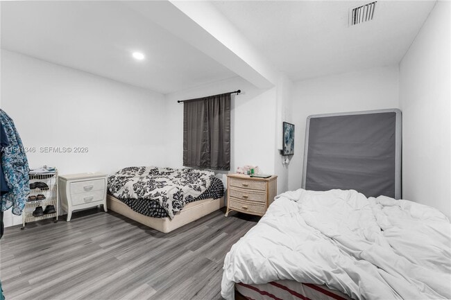 Building Photo - 551 SW 127th Ave