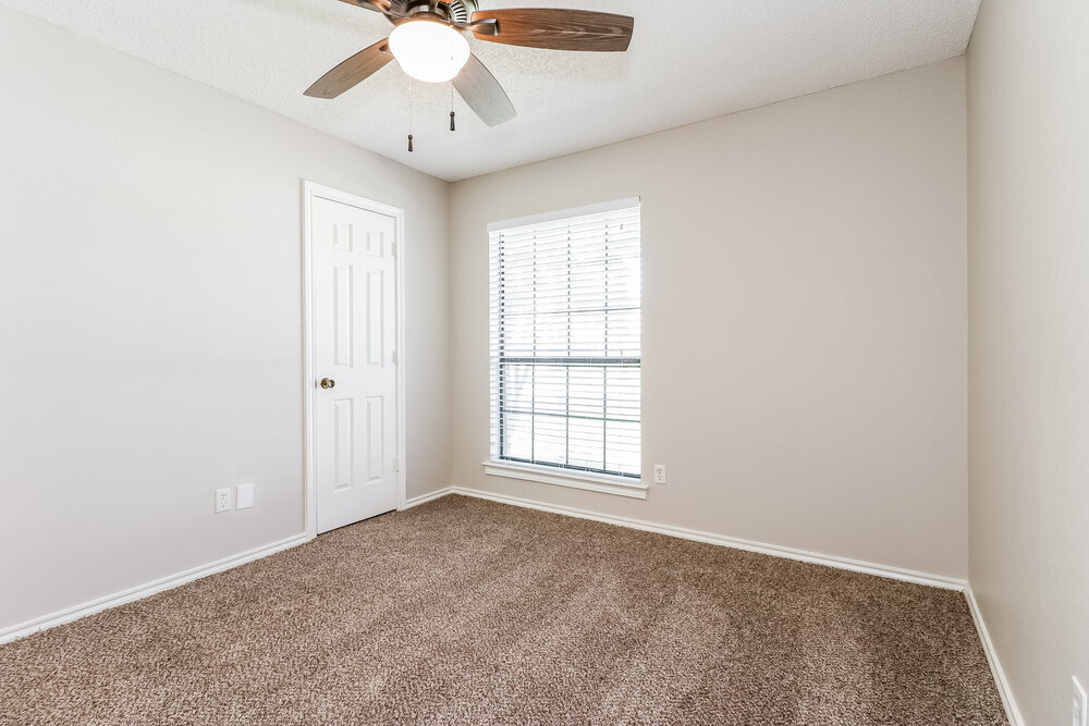 Building Photo - 4909 Barberry Dr