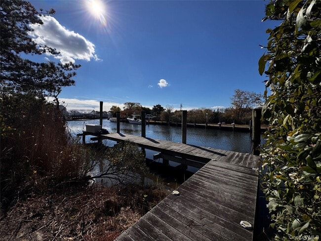 Building Photo - 510 Shore Dr