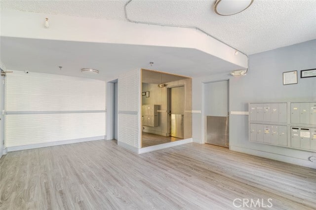 Building Photo - 1344 N Martel Ave