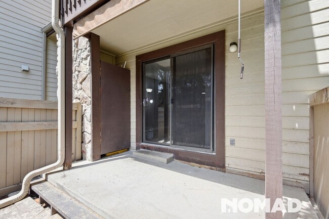 Building Photo - Charming 2BR Condo in Arvada