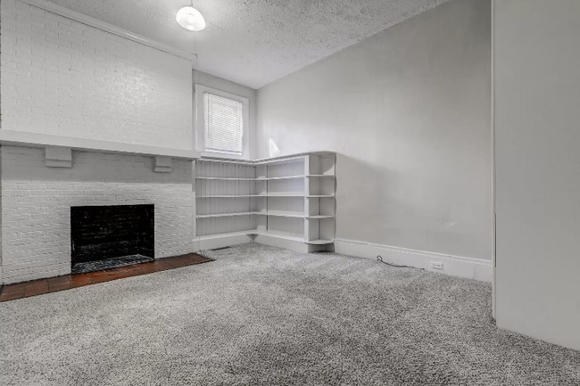 Building Photo - 615 Linwood Ave NE