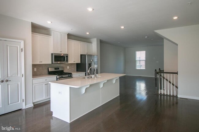 Building Photo - 308 Blue Welsh St