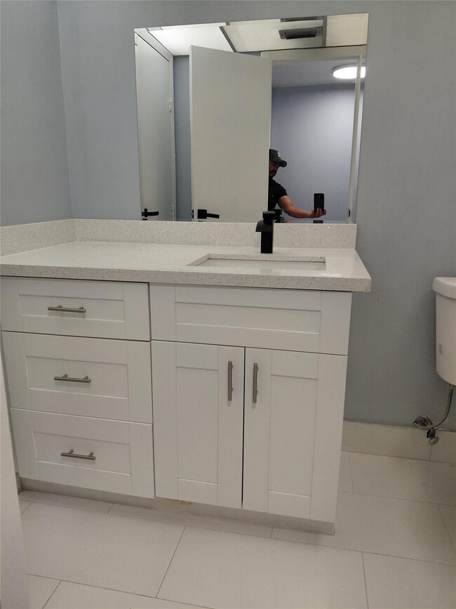 Building Photo - 8350 N Missionwood Cir