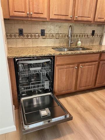 Building Photo - 713 Leading Ln