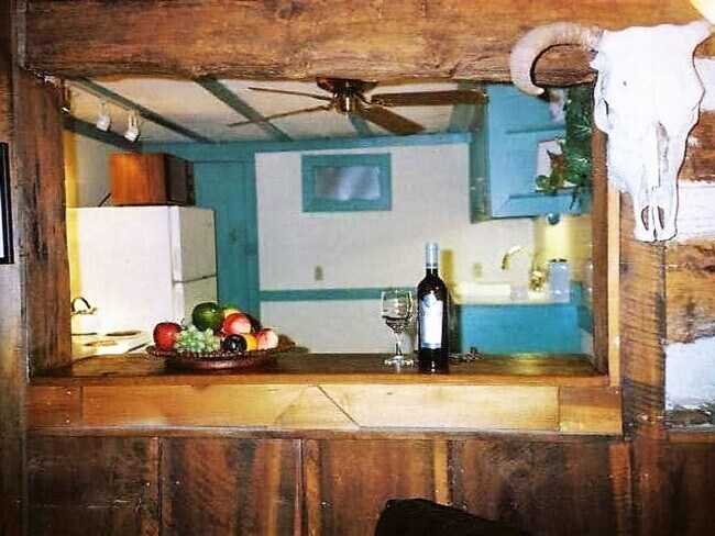 Building Photo - Writer's Retreat is a sweet rustic log cabin with 1 BR, 1 Ba located 4 miles from Lexington.