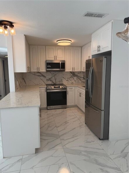 Building Photo - 5617 Gateway Dr