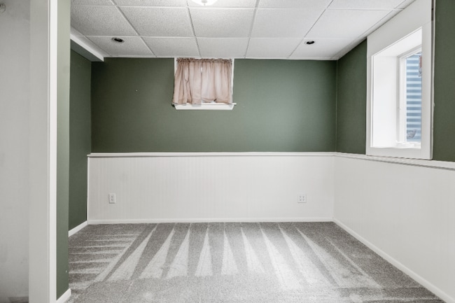 Building Photo - 6367 Zinnia Ln N