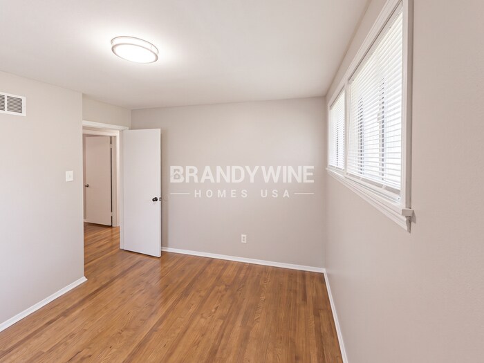 Building Photo - 4854 Cloister Ave