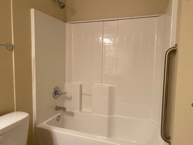 Full Bath and Shower - 3251 Louisiana Ave S