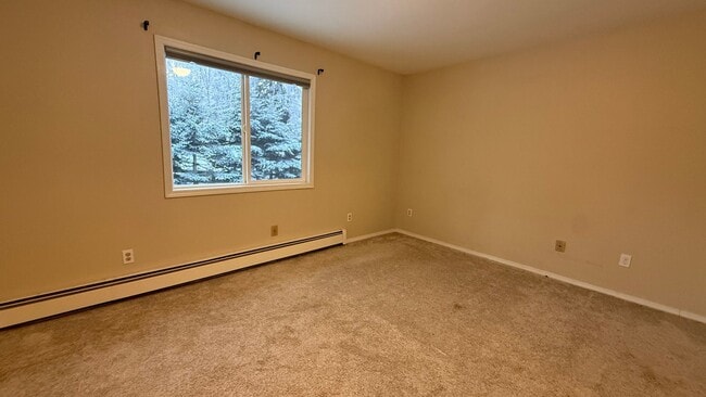 Building Photo - A spacious (4) bedroom corner lot home in Chugiak!