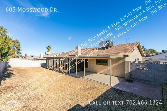 Building Photo - 605 Mosswood Dr