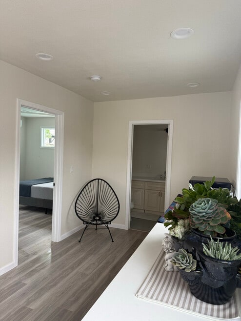 Building Photo - 6240 Ruxton Ct