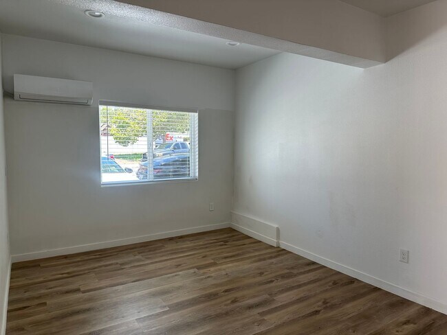 Building Photo - 23811 Bouquet Canyon Pl