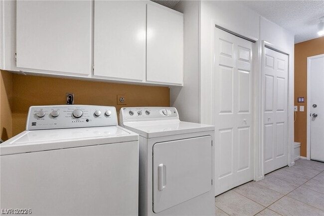 Building Photo - 2451 Domingo St