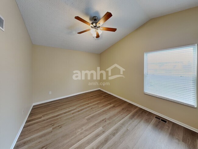 Building Photo - 6693 Jennyann Way