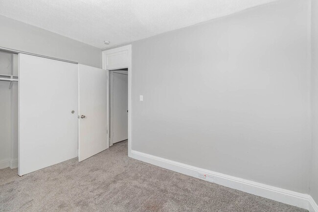 Building Photo - 3 Bedroom 1 Bathroom home in Harrisburg, PA