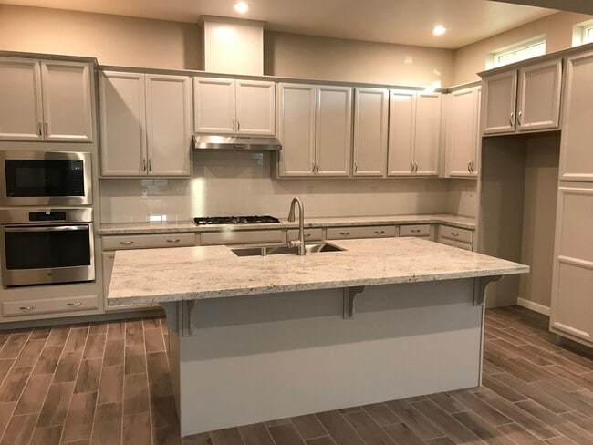 Building Photo - Stunning Like-New Rocklin One Story Home