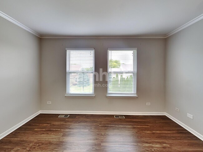 Building Photo - 214 Winding Trail