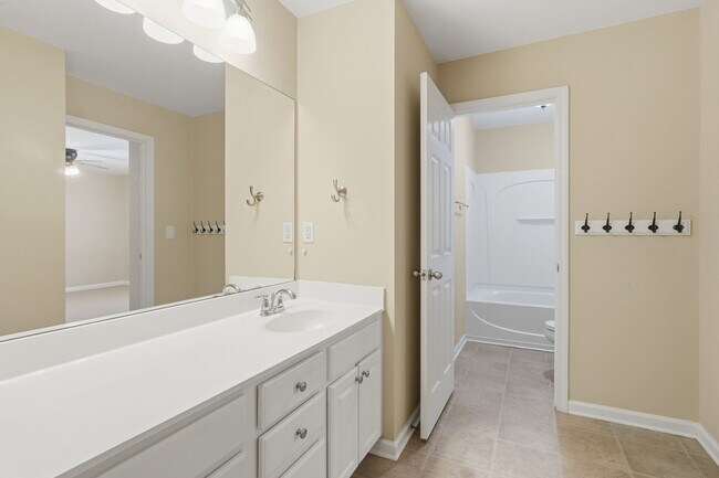 Building Photo - 9950 Autry Vue Ln