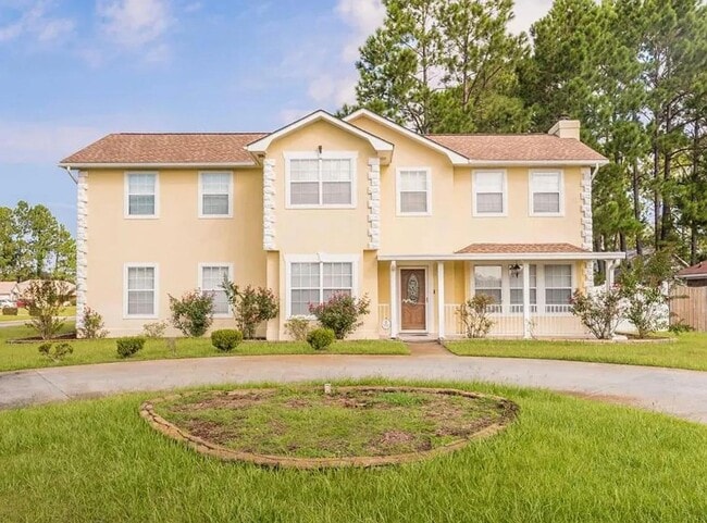 Building Photo - 1909 Stonehenge Dr