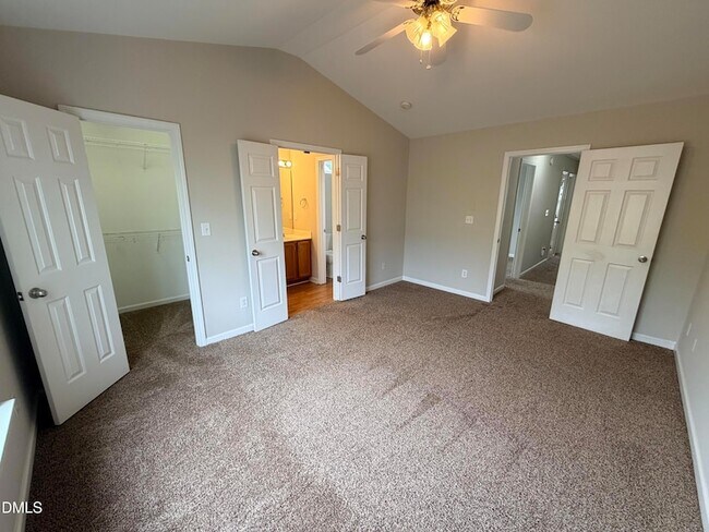 Building Photo - 620 Woodson Dr