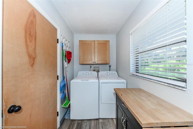 Building Photo - 11231 Euler Ave