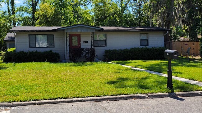 Building Photo - 1003 Brierfield Dr
