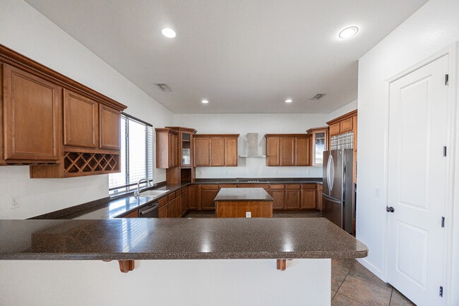 Building Photo - 12746 W Colter St